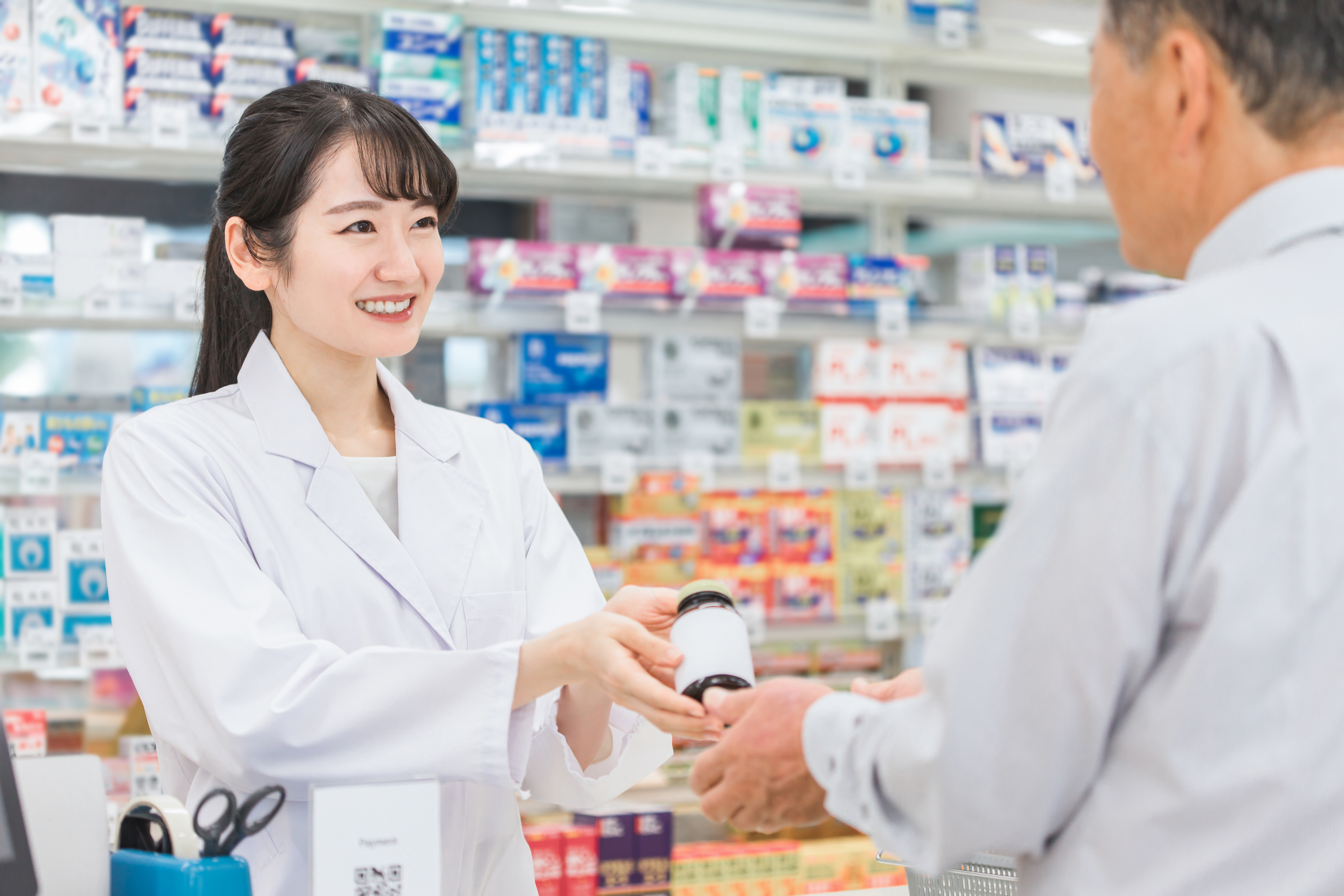 街の薬局などで処方せんなしに購入して使うことのできるくすりです